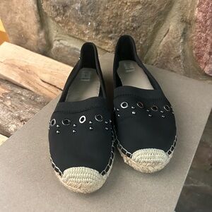 Elegant Black Espadrille Flats with Eyelet Design Simply Vera Wang size? 10?
